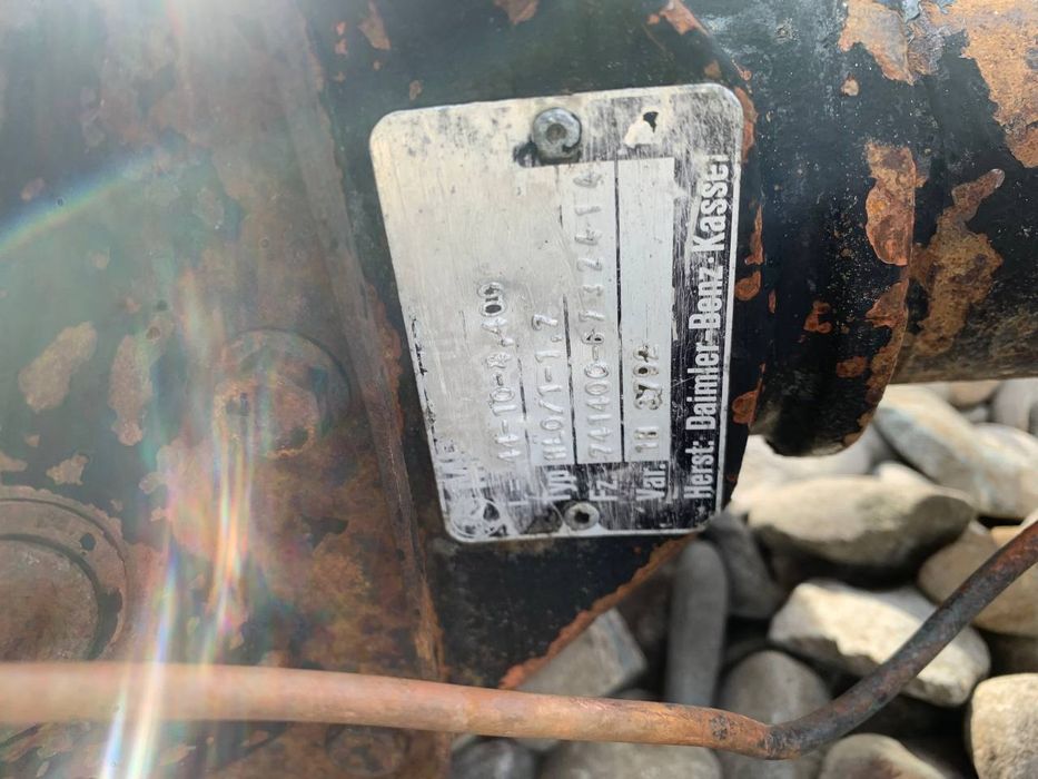 Задній міст мерседес T1 бус 208 407 балка передня