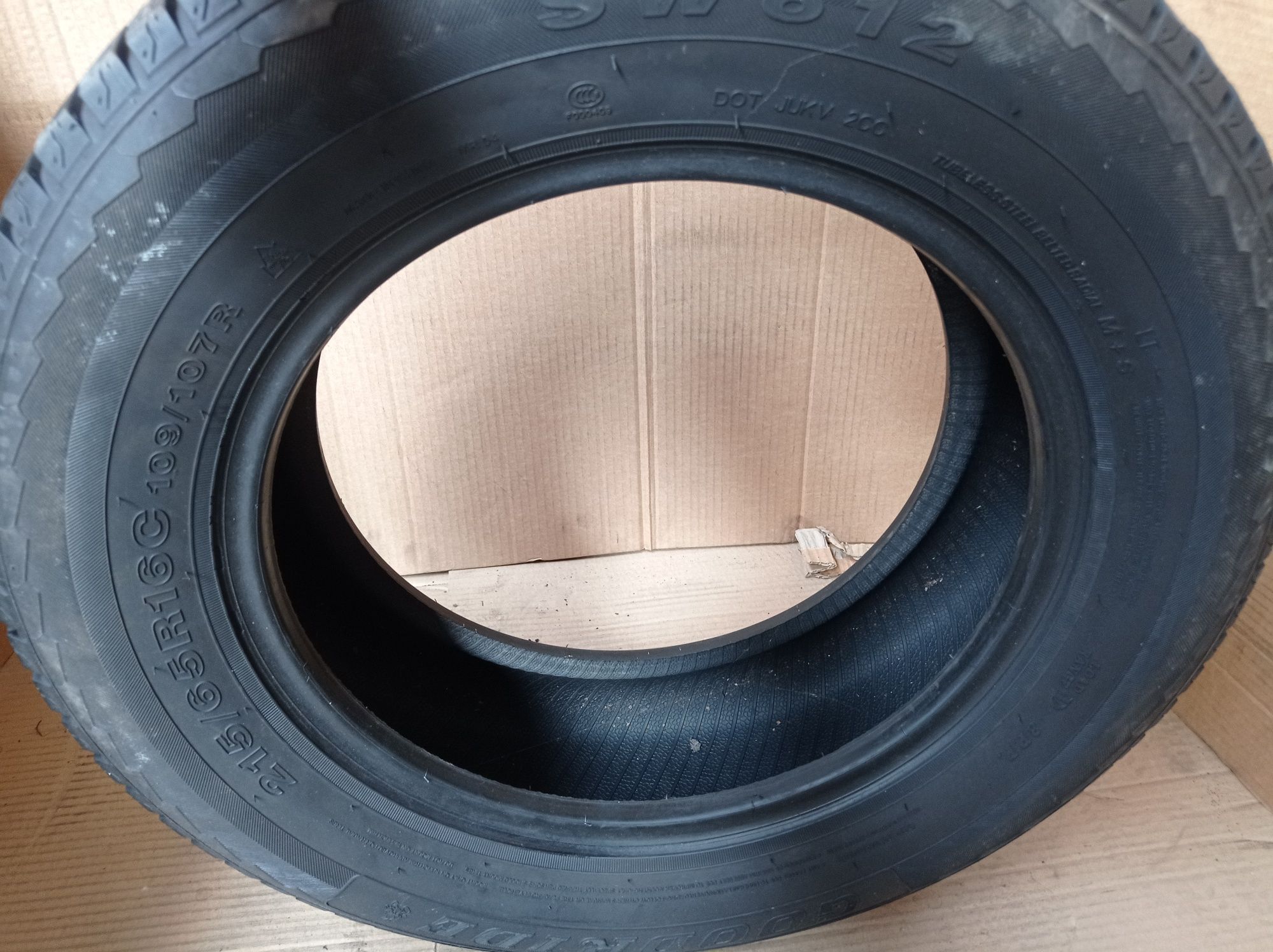 Opona 215/65/16 c goodride sw612