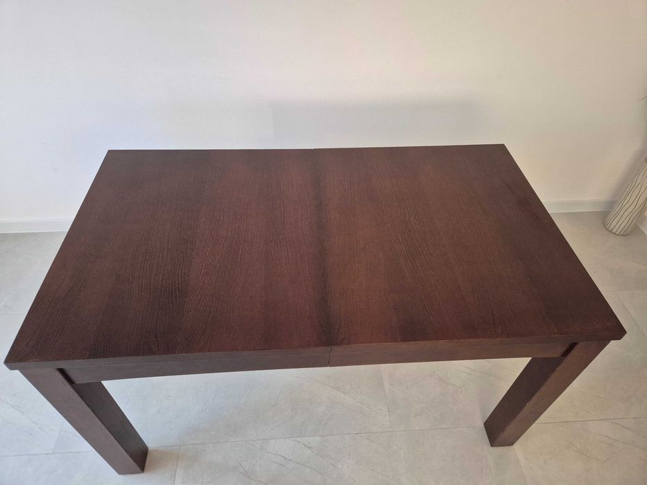 Stół z krzesłami 140 x 80 + 3 wkładki po 45cm