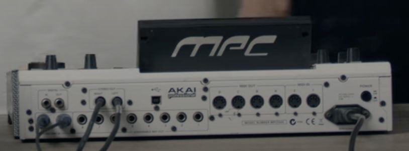 Akai Mpc 2500 especial edition c/JJOS instalado