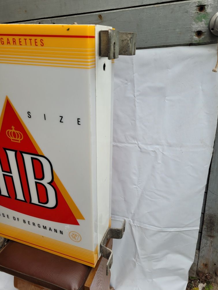 Sprzedam  starą reklamę papierosów HB odbiór osobisty cena do negocja
