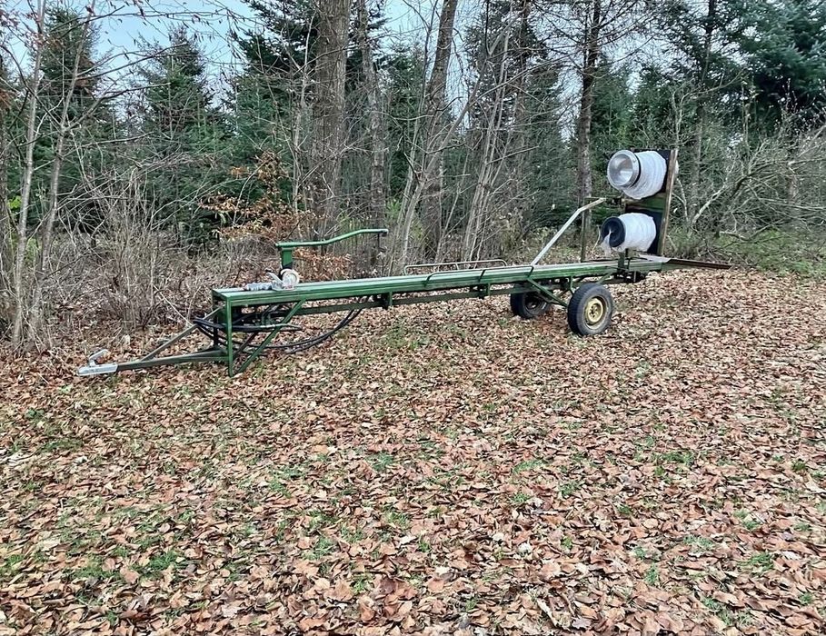 Maszyna do pakowania choinek w siatkę