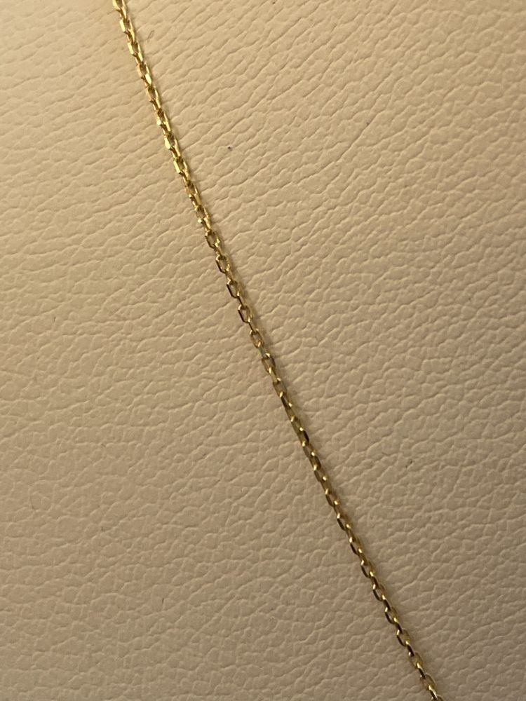 Złoty naszyjnik celebrytka z napisem LOVE pr.750