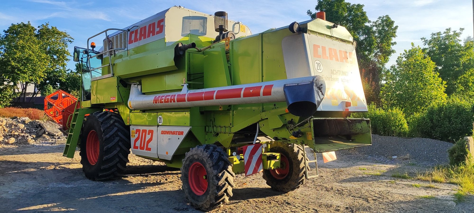 Kombajn Claas Mega Dominator 202