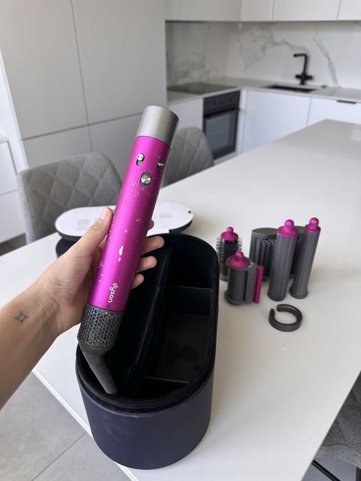 Стайлер Dyson Фуксія Long