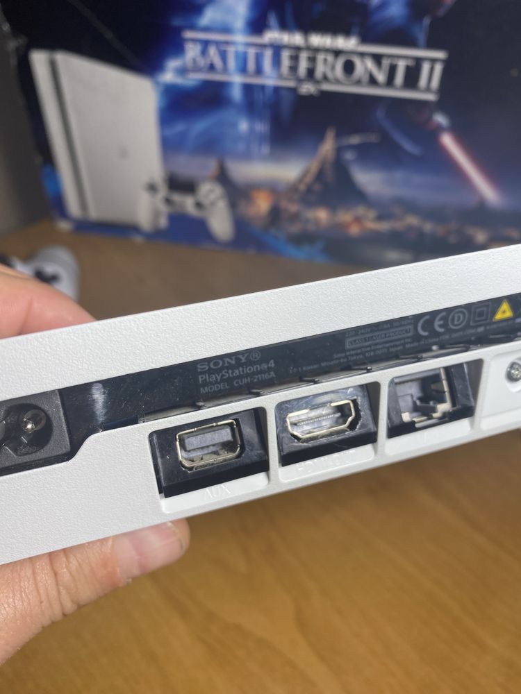 Sprzedam ps4 slim   500gb