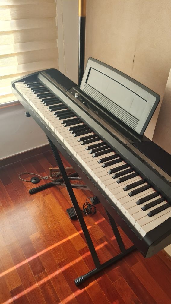 Piano Korg sp-170 s + suporte