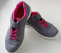 Фірмові дитячі кросівки відомого бренду NEWFEEL (Британія), унісекс,
