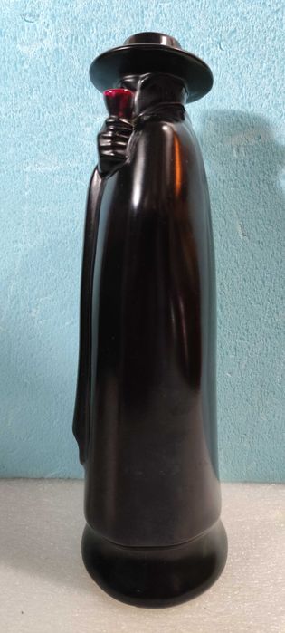 Garrafa Sandeman em porcelana Royal Doulton