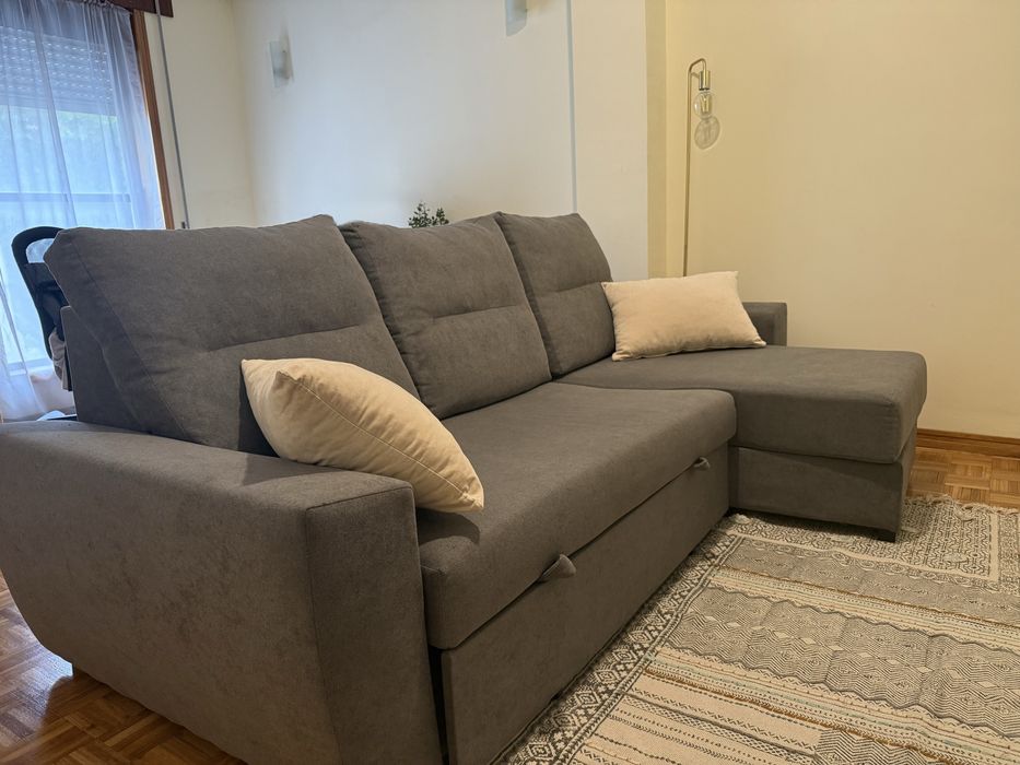 Sofá chaise lounge com cama