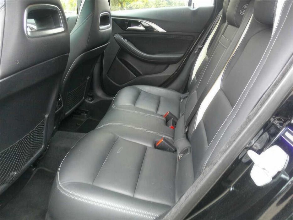 Infiniti QX30 Sport      2017