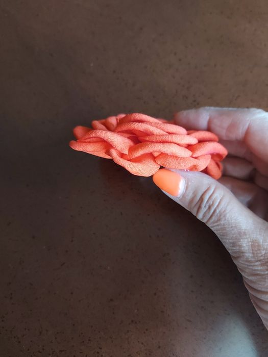 Flor Vermelha 2 em 1 - Gancho / Pregadeira