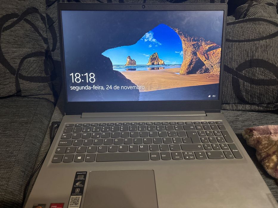 Portátil Lenovo usado