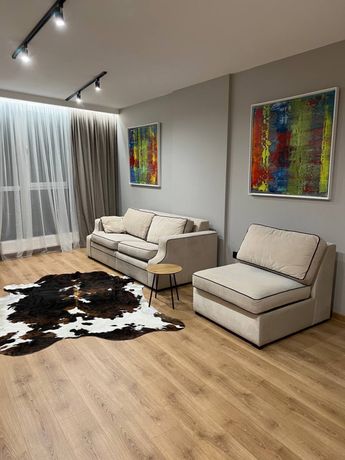 Продаж сучасної 3 кімнатної квартири з римонт в центрі вул. Богунска 1