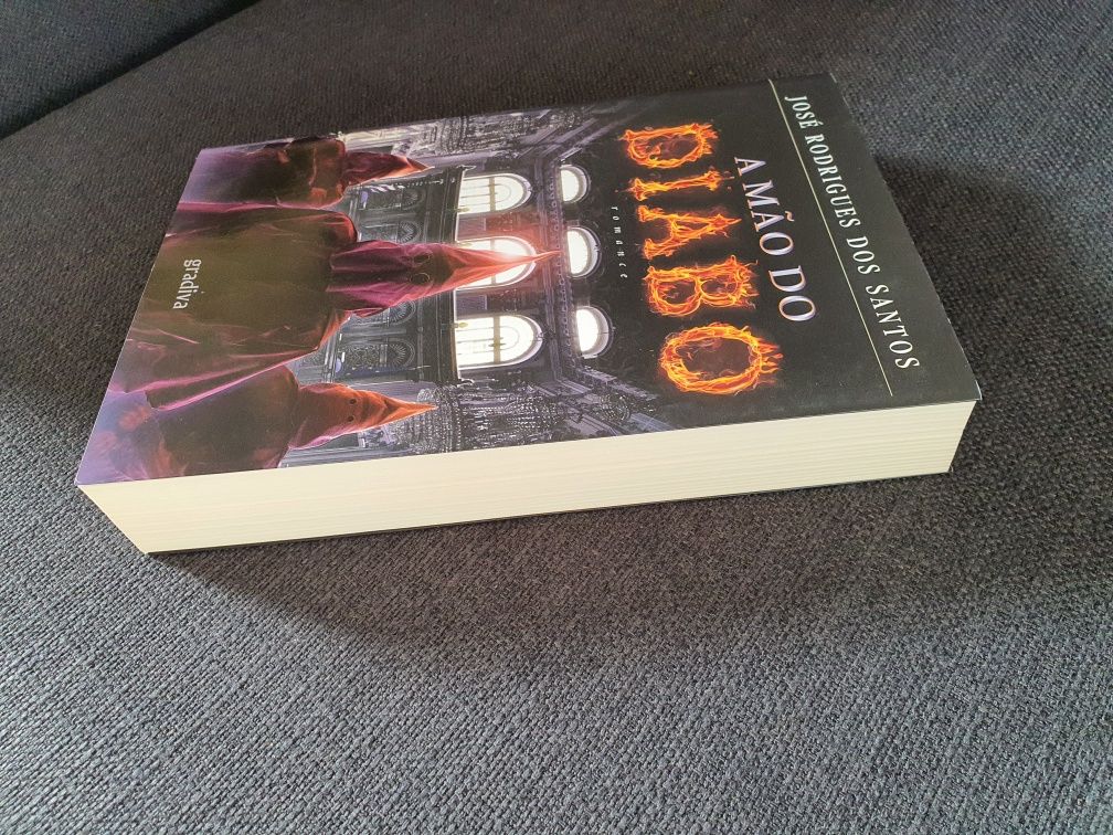 Livro A Mão do Diabo