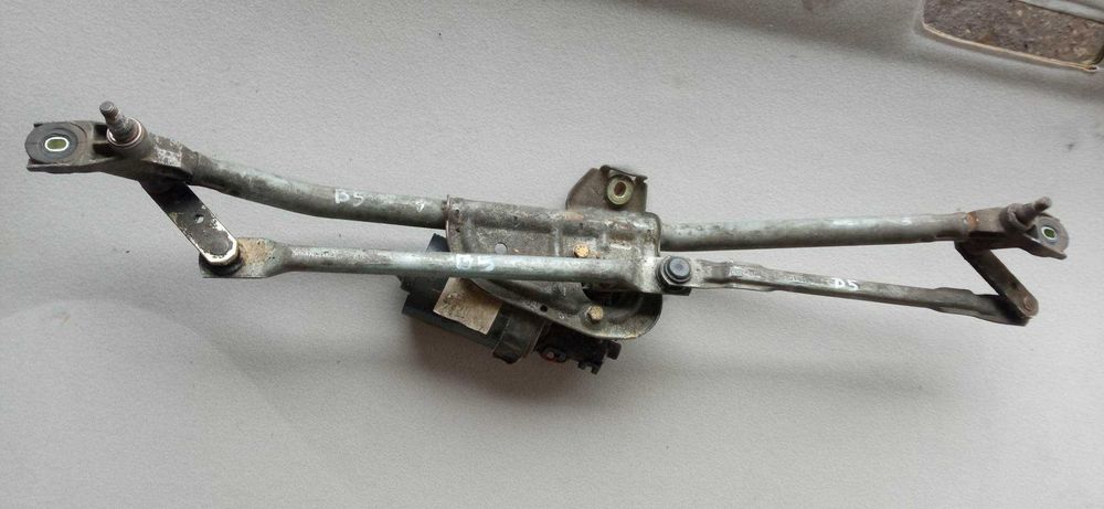 mechanizm wycieraczek silniczek przód tył Passat B5 fl /przedlift