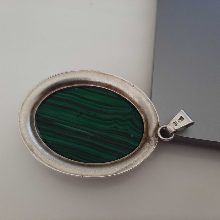 Stary piękny wisior ze srebra