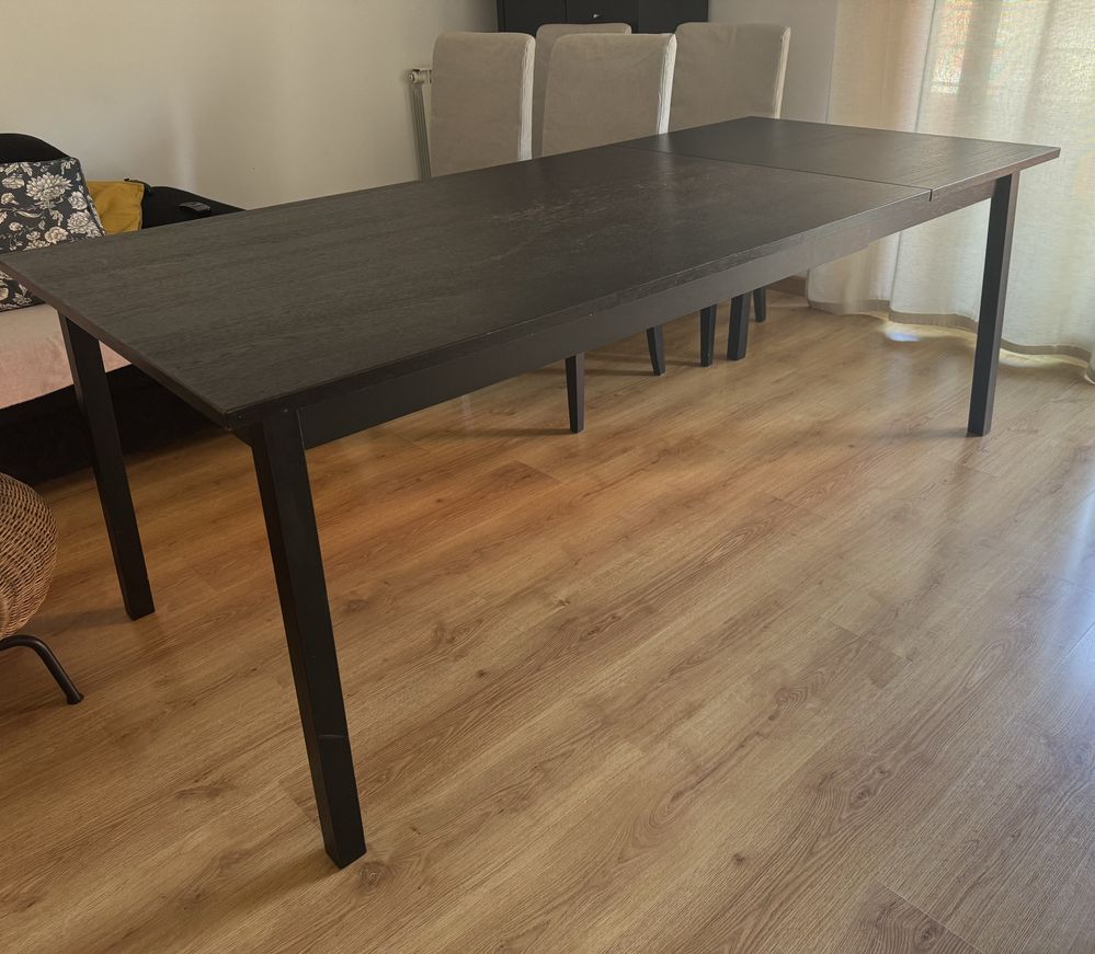 Mesa extensível com 4 cadeiras
