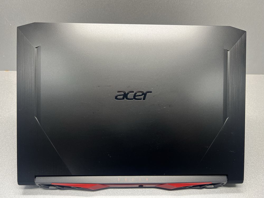 46 Acer Nitro AN515-55-545S i7-10750H/16/512/RTX3060/15,6/144Hz