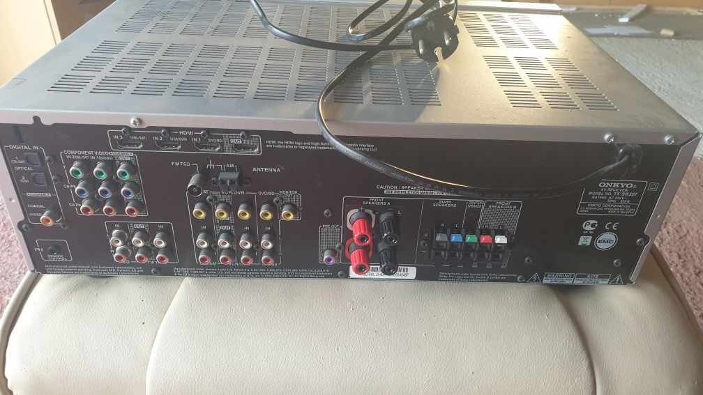 Tx-sr307 onkyo yamaha denon bose amplituner