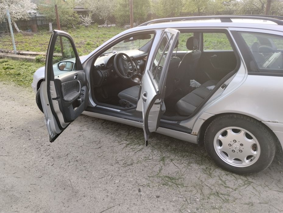 Продам Мерседес С 220
