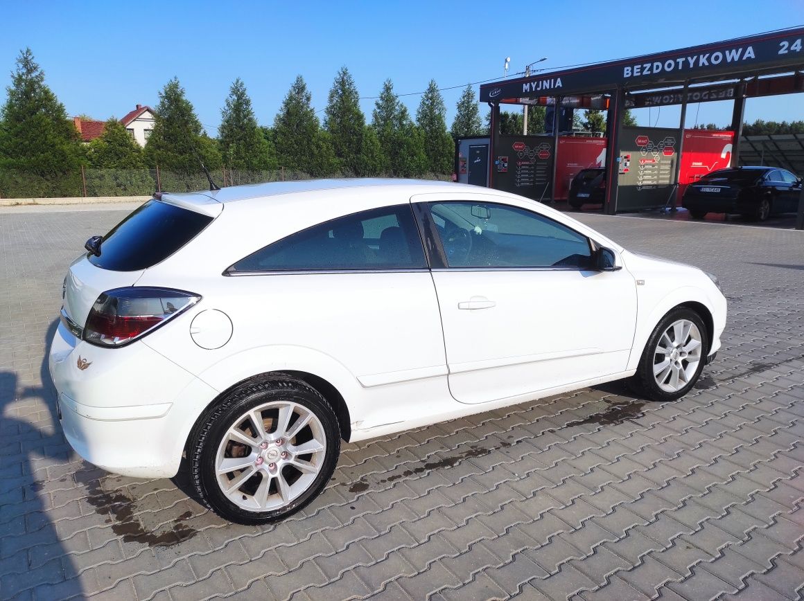 Opel Astra GTC 2008 1.6