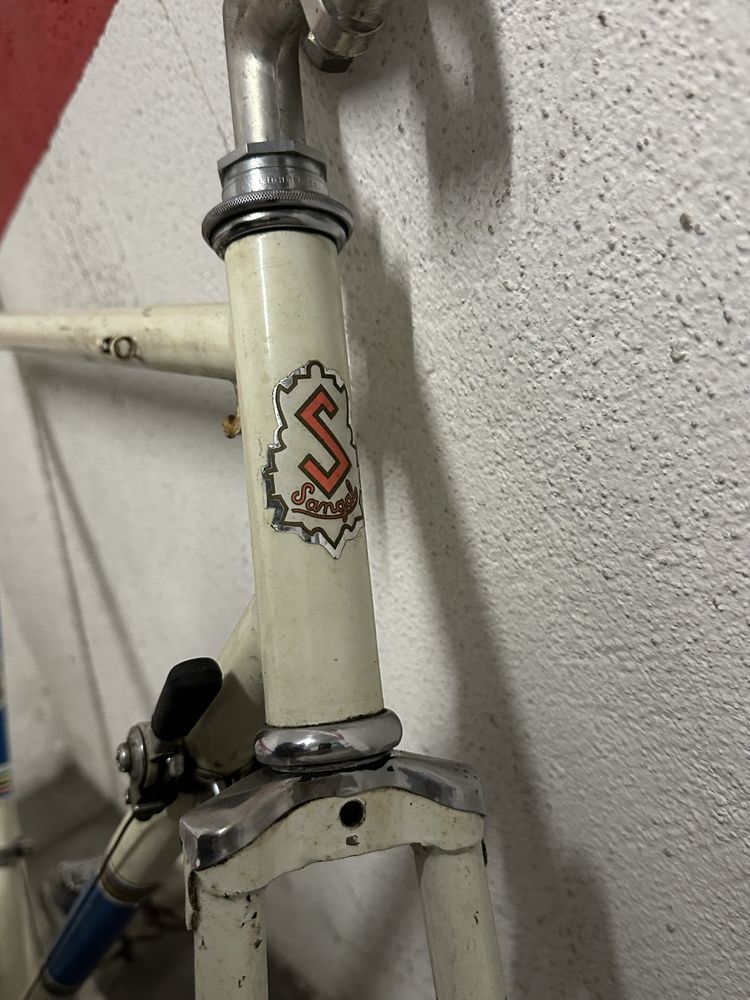 Bicicleta ciclismo vintage Sangal com equipamento Suntour japonês