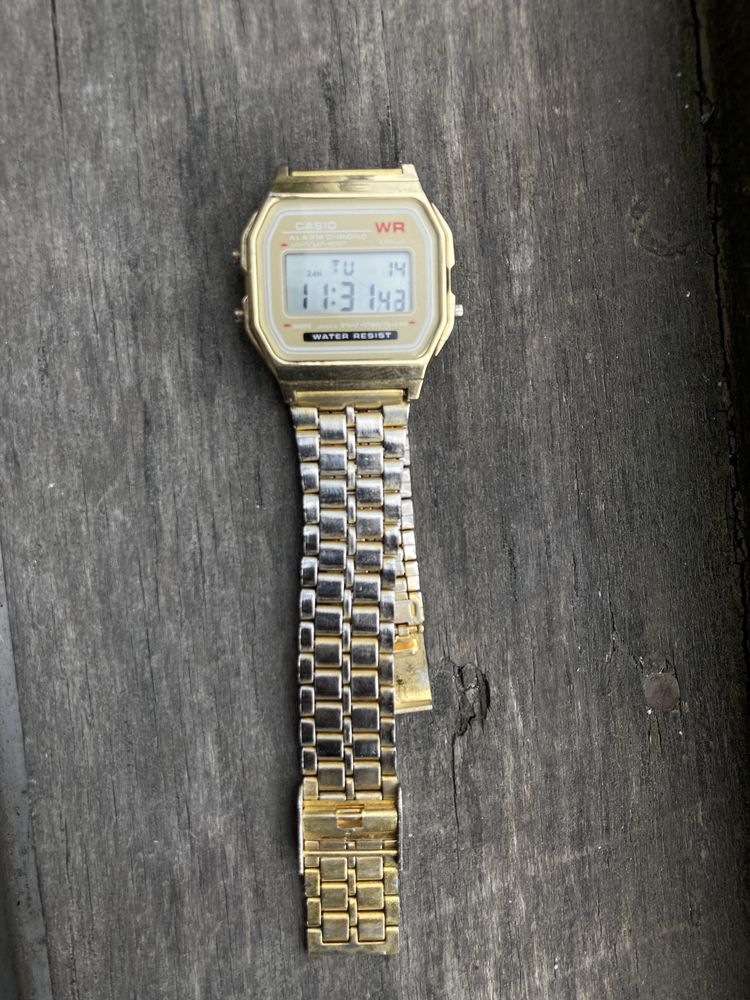 часы casio золотой