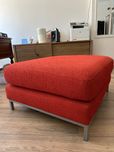 Puff elegante — 80x90x45 cm