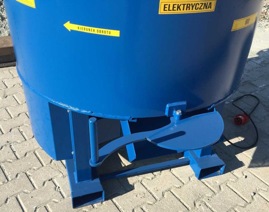 Elektryczna betoniarka planetarna 600L osłony zgarniacz transport