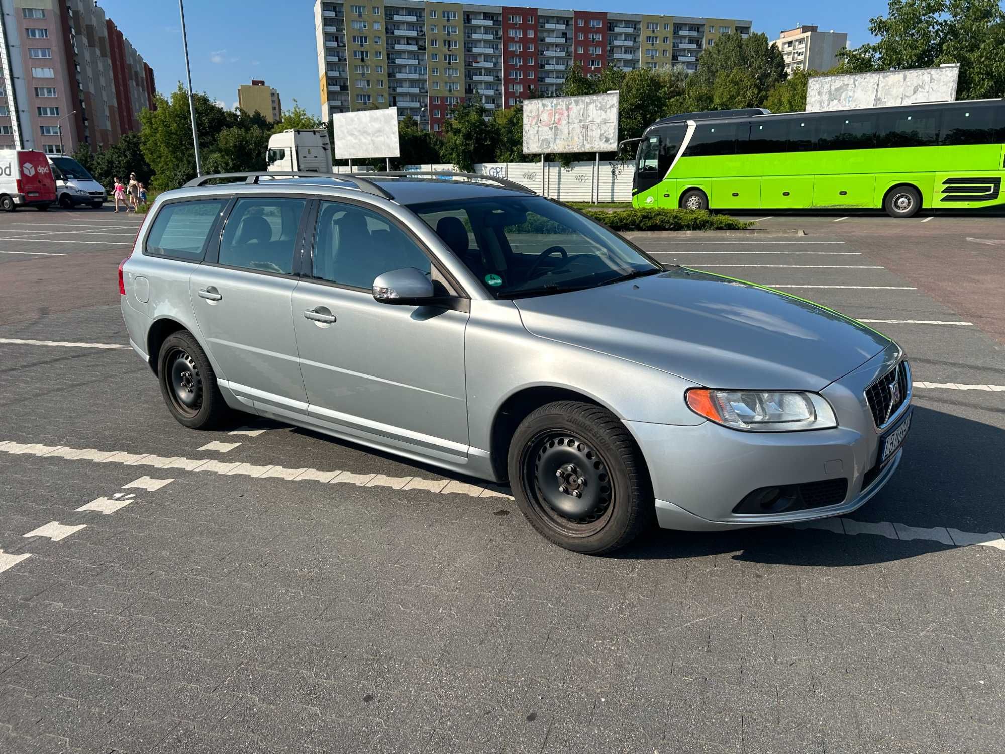Volvo V70 2.0 diesel manual 6 / MOMENTUM skóry tempomat nawigacja / PL