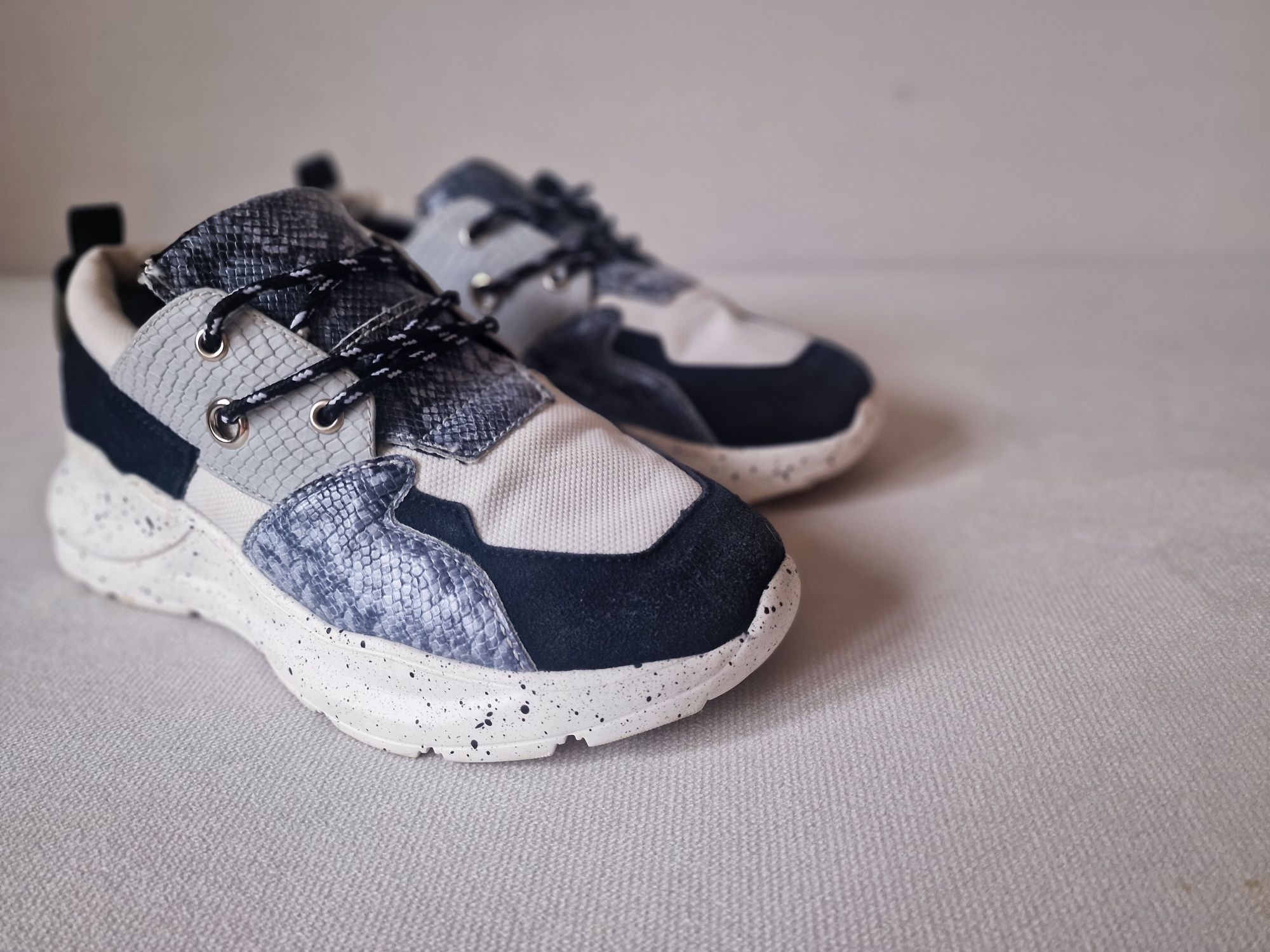 Buty sportowe ICHI 36