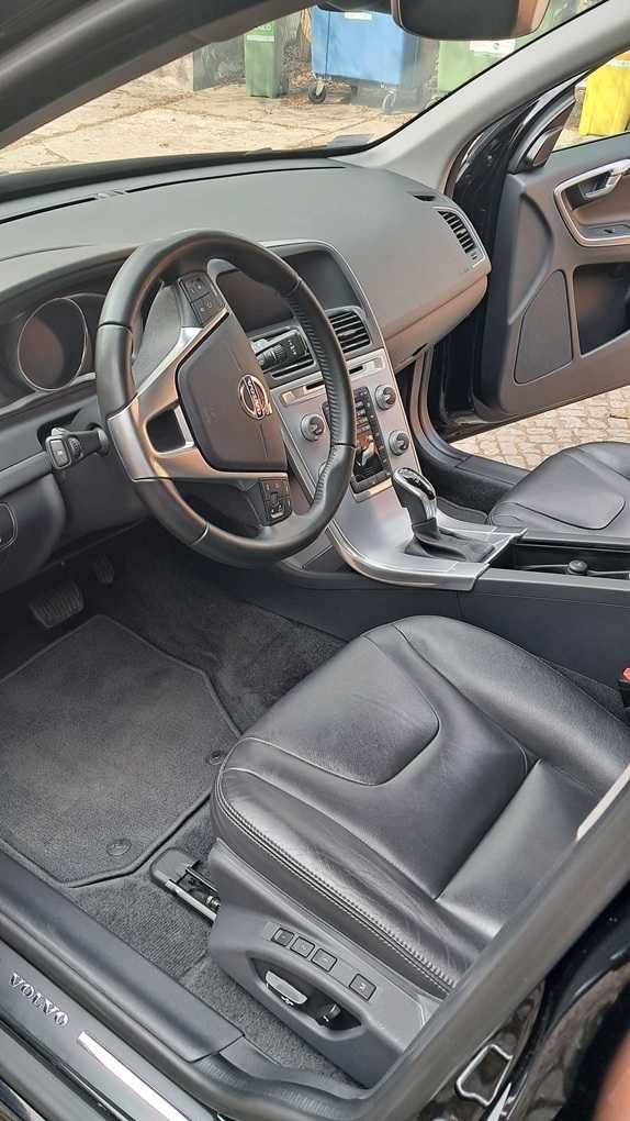 Volvo XC60 D4 perfekcyjny stan, bezwypadkowy, dynamiczny, oszczędny