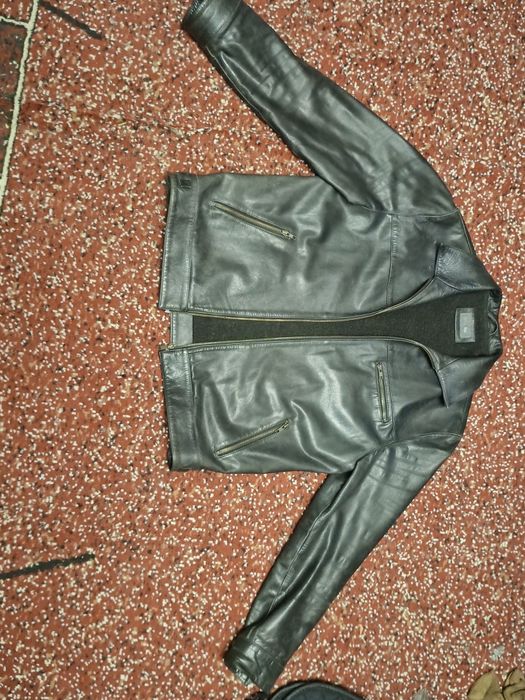 Продається куртка шкіряна