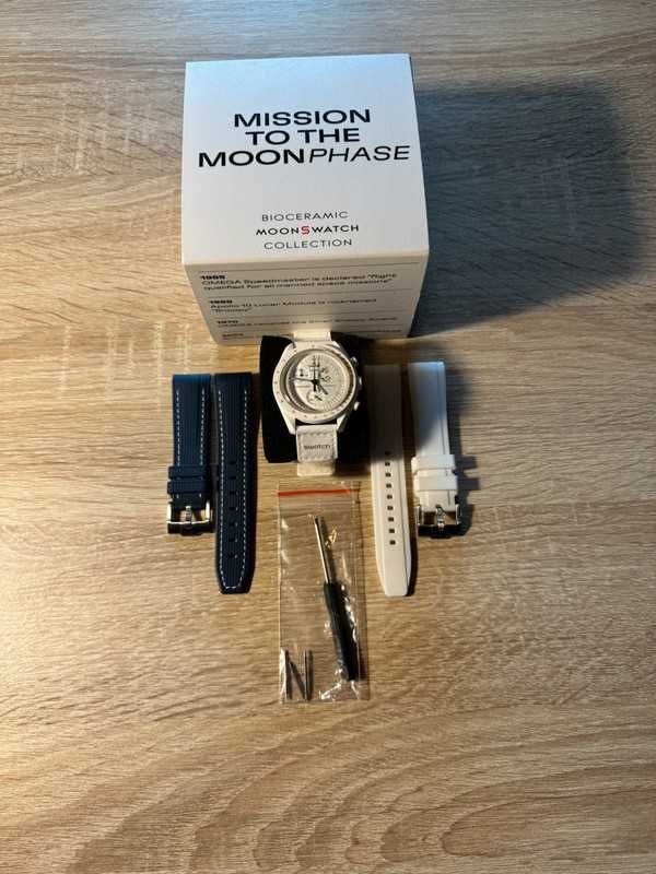 Omega x Swatch SO33W700 Snoopy - Biokeramik + fazy księżyca