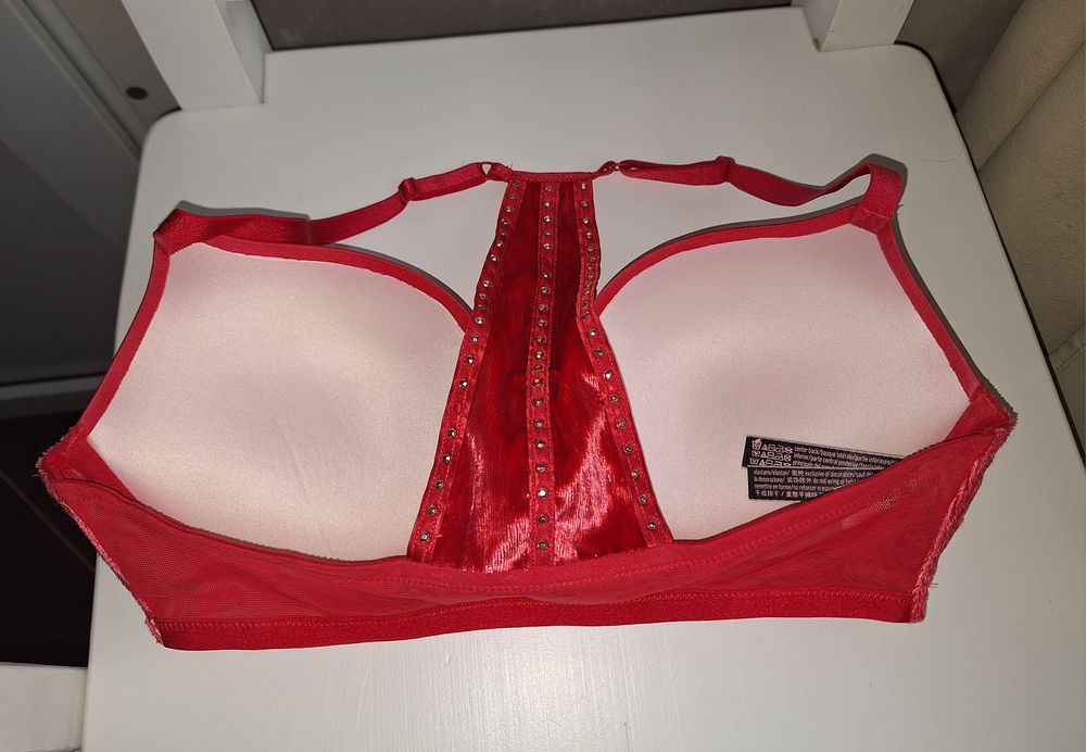 Ліфчик бюст Victoria's Secret 80C