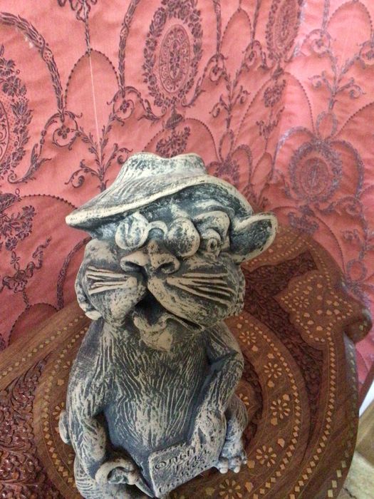 Глиняные фигурки кот и баба яга