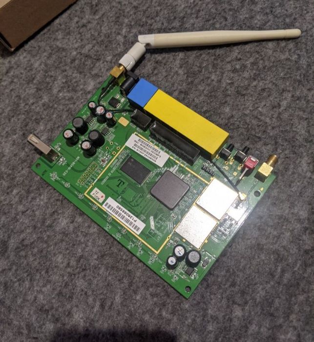 2 WiFi Роутера Netis+плата Zyxel и 2 модема