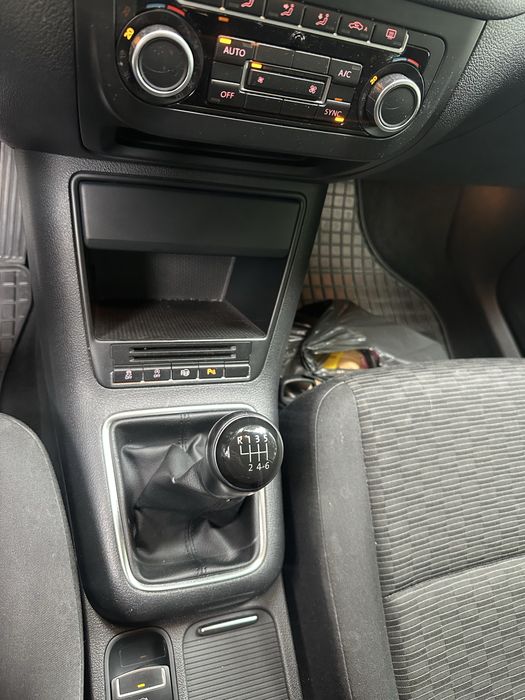 Volkswagen Tiguan 2015 року, 2.0 TDI (140 к.с.), офіційний не фарбован