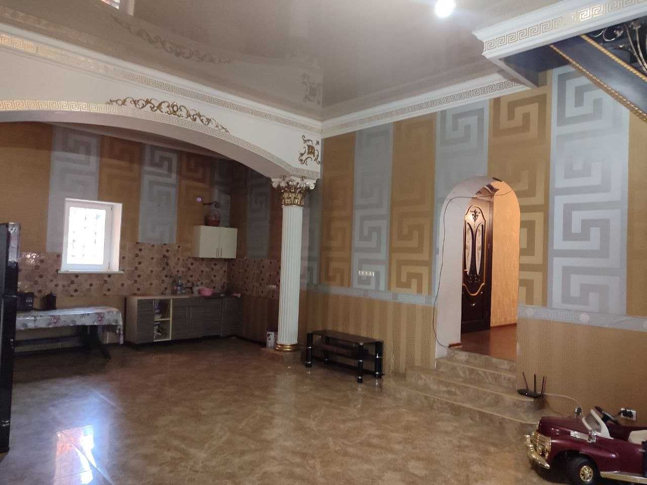 Продам дом Б. Даниловка Киевский р-н, м. Героев Труда
