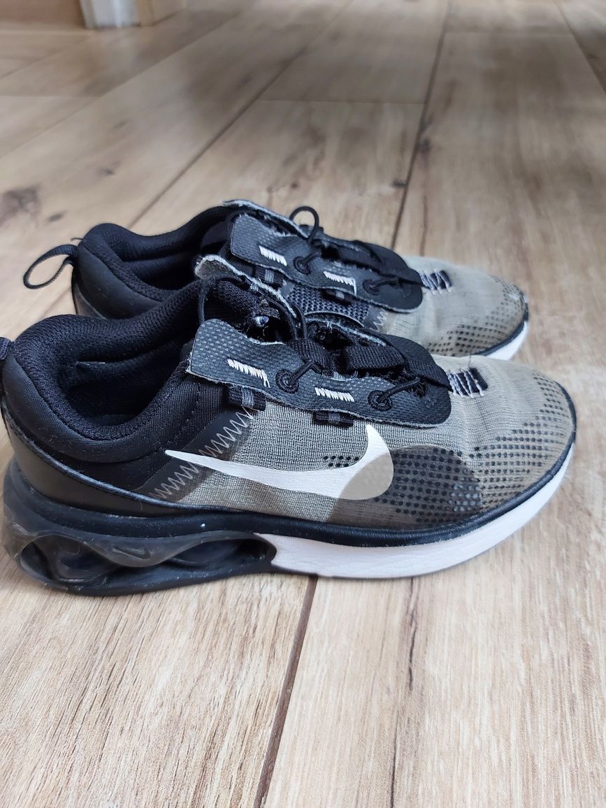 Buty chłopięce Nike 2021 roz 31 wkładką 19cm