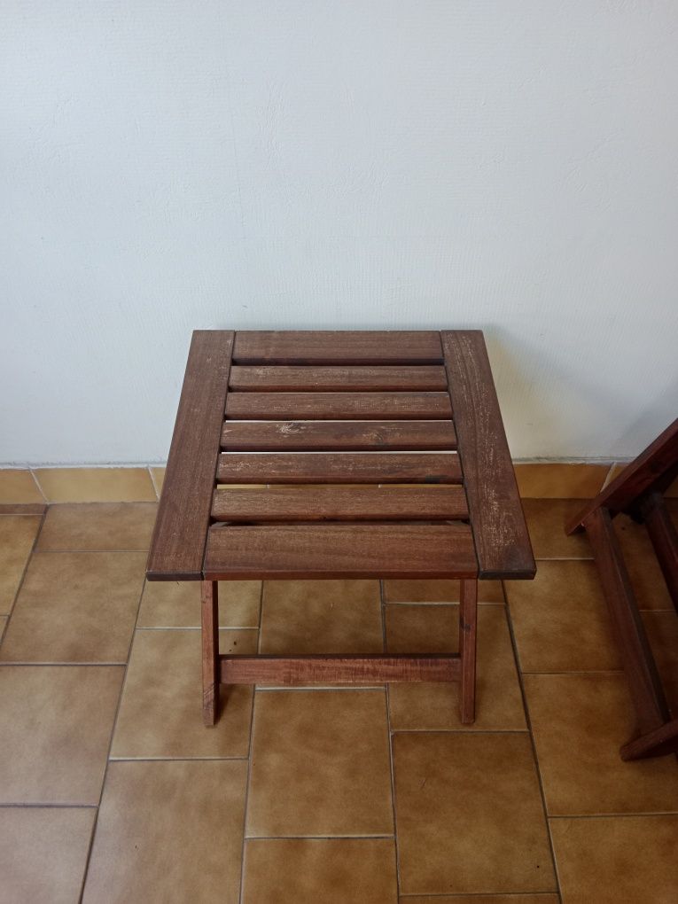 Krzesła i stolik balkonowe Ikea