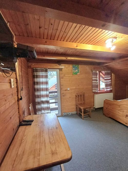 Котедж у Карпатах з чаном.