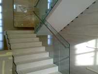 Balustrady szklane na wymiar hartowane, laminowane