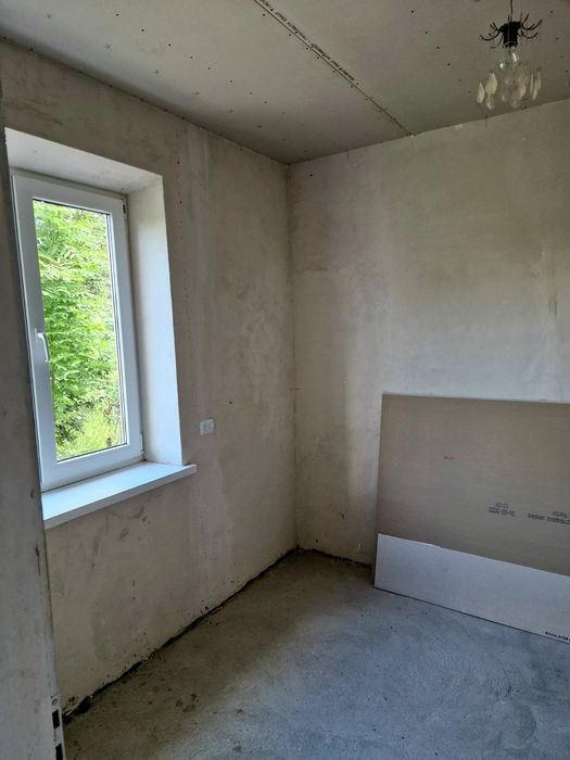 Продам  1/2 дома в западной части Украины