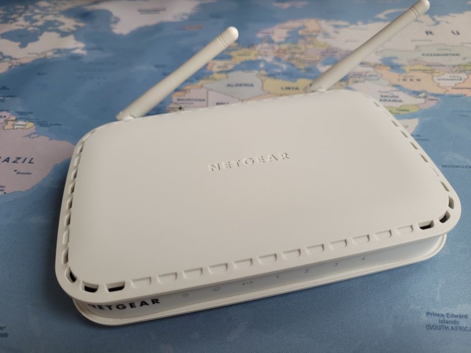 Router Wi-Fi Netgear WNR614 N300 – idealny do domu, stan bardzo dobry