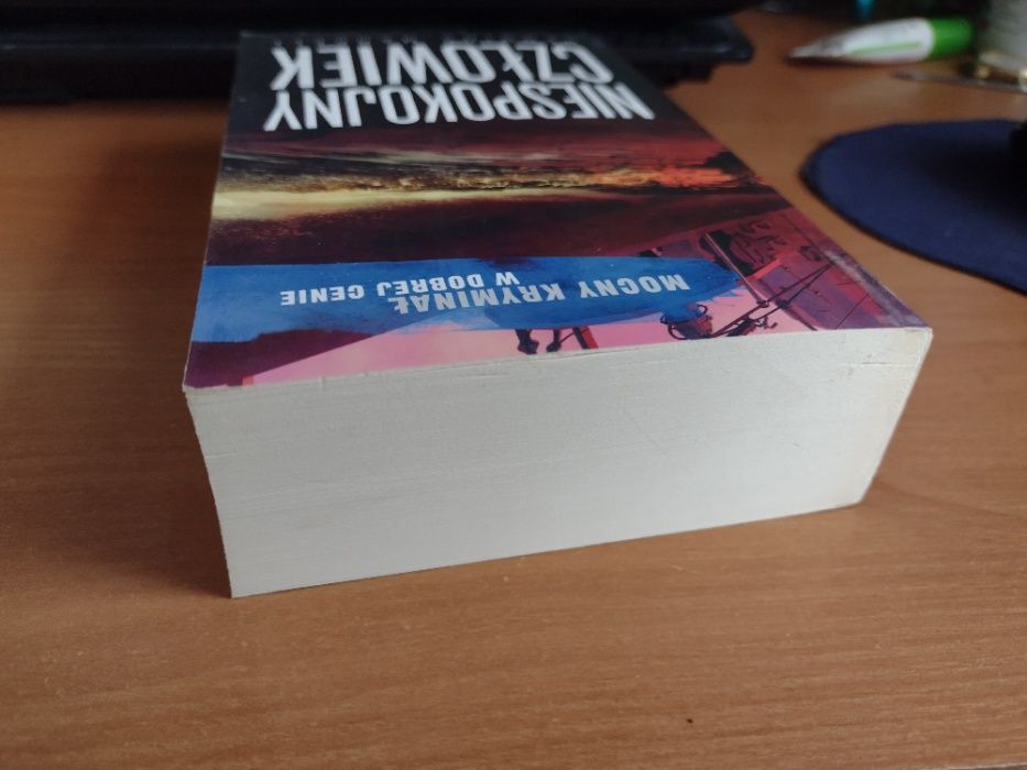 Niespokojny człowiek Mankell pocket Wallander t. 11