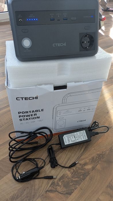 Портативна зарядна станція Powerstation CTECHi GT300 300Вт