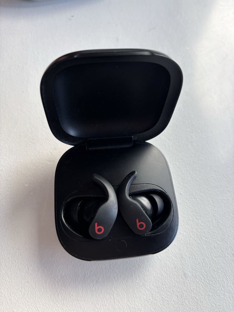 Beats Fit Pro (earphones)