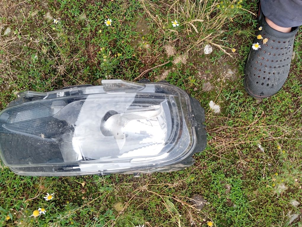 Lampa reflektor prawy przód Citroen C4 Cactus Oryginał Europa